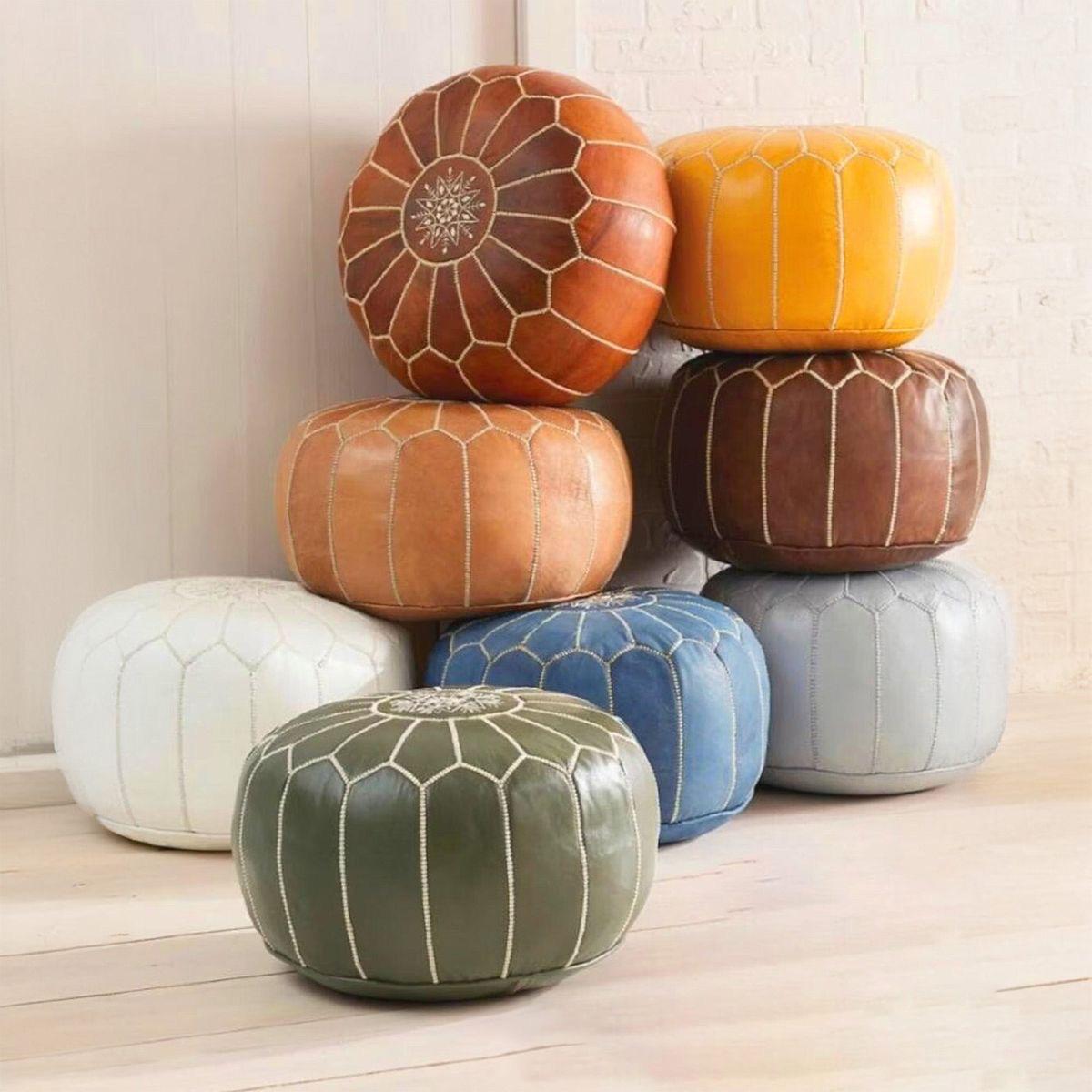 Collection de poufs marocains en cuir